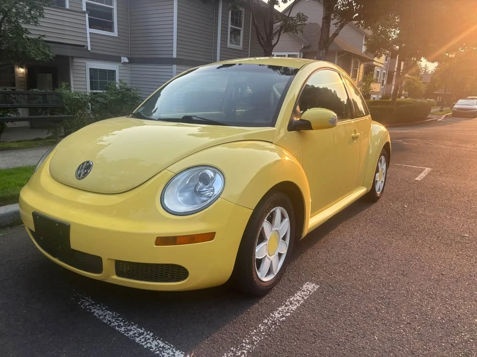 2008 Volkswagen New Beetle - Image 2 of 8