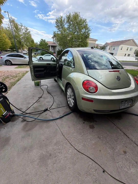 2008 Volkswagen New Beetle - Image 8 of 12