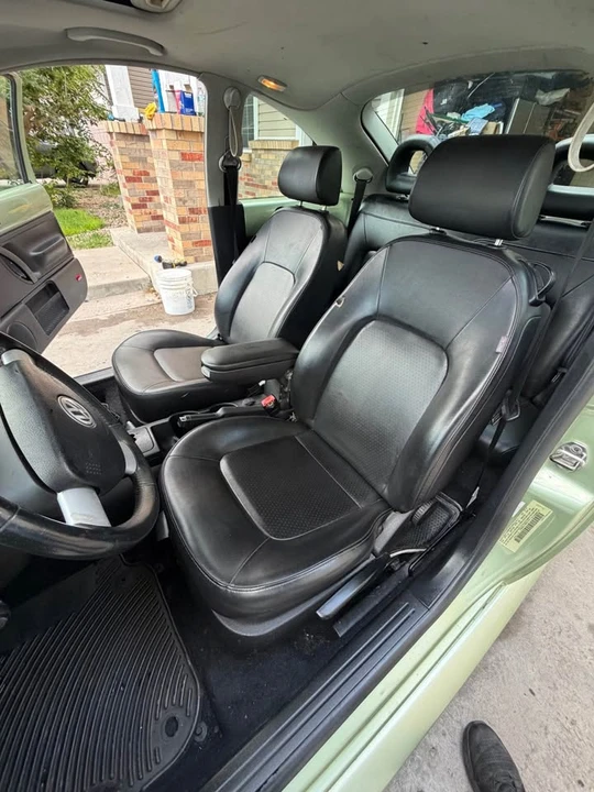 2008 Volkswagen New Beetle - Image 6 of 12