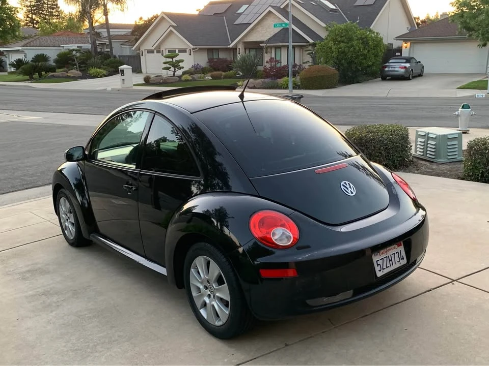 2008 Volkswagen New Beetle - Image 6 of 12