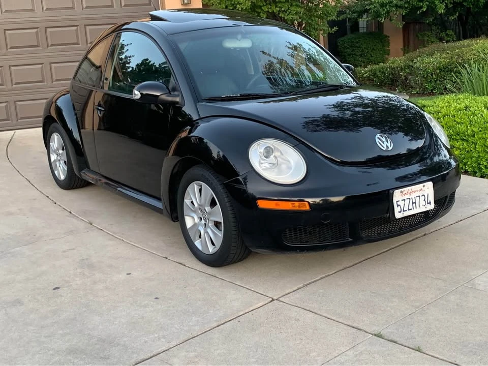 2008 Volkswagen New Beetle - Image 2 of 12