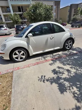 2008 Volkswagen Beetle 2.5L Hatchback 2D