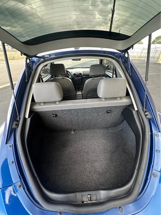 2008 Volkswagen New Beetle - Image 15 of 18