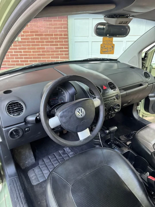 2008 Volkswagen New Beetle - Image 14 of 19