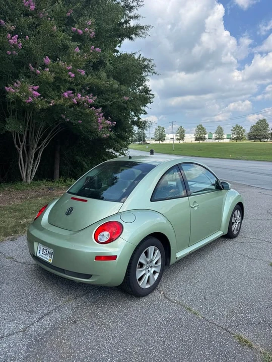 2008 Volkswagen New Beetle - Image 2 of 19
