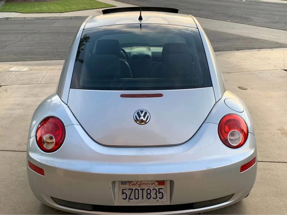 2008 Volkswagen New Beetle - Image 4 of 11