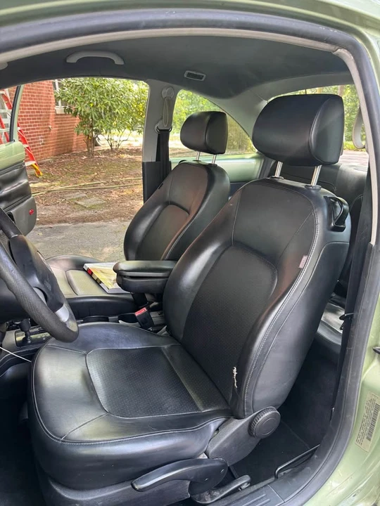 2008 Volkswagen New Beetle - Image 15 of 19