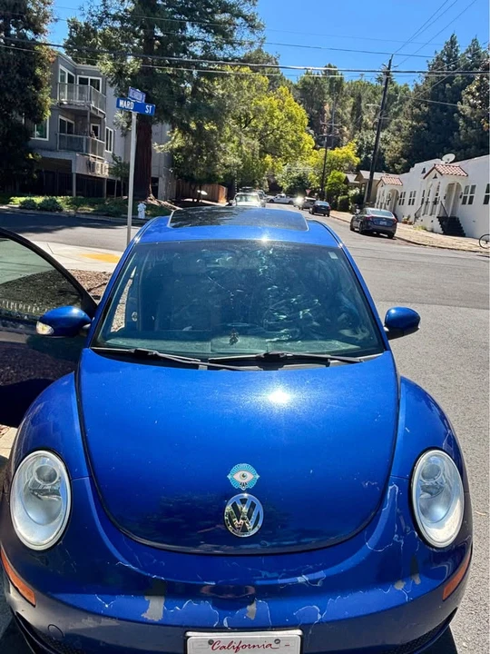 2008 Volkswagen New Beetle - Image 3 of 8