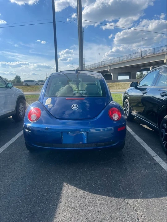 2008 Volkswagen New Beetle - Image 2 of 5