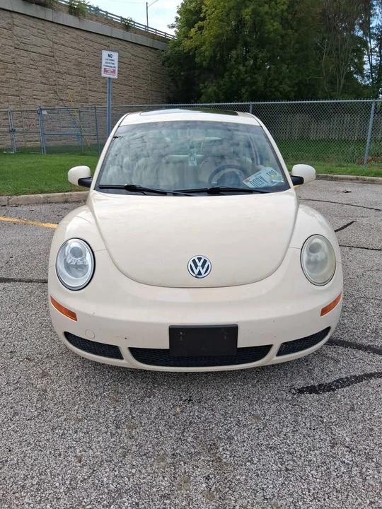 2008 Volkswagen New Beetle - Image 7 of 11