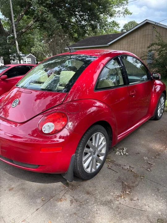 2008 Volkswagen New Beetle - Image 2 of 4