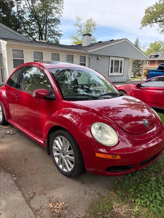 2008 Volkswagen New Beetle - Image 3 of 4