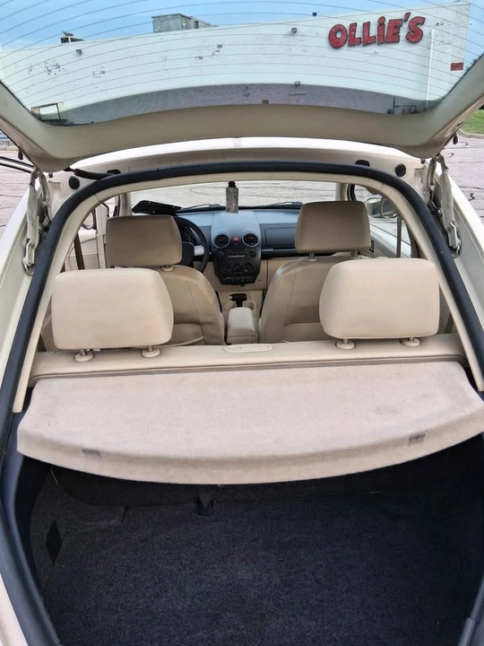 2008 Volkswagen New Beetle - Image 11 of 11