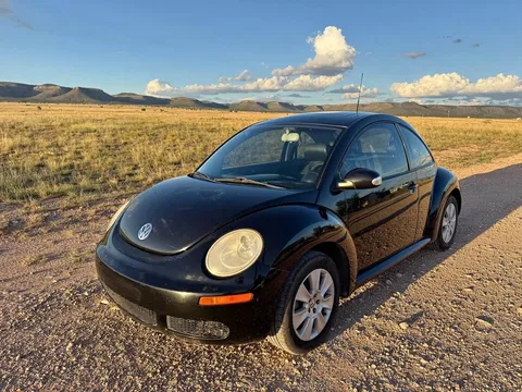 2008 Volkswagen Beetle 2.5L Hatchback 2D