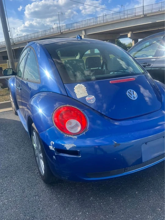 2008 Volkswagen New Beetle - Image 3 of 5