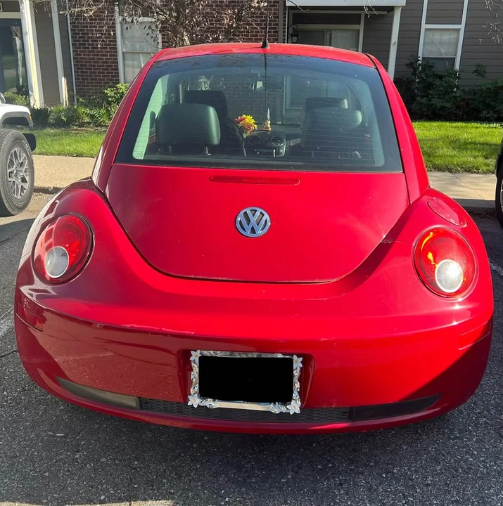2008 Volkswagen New Beetle - Image 3 of 5