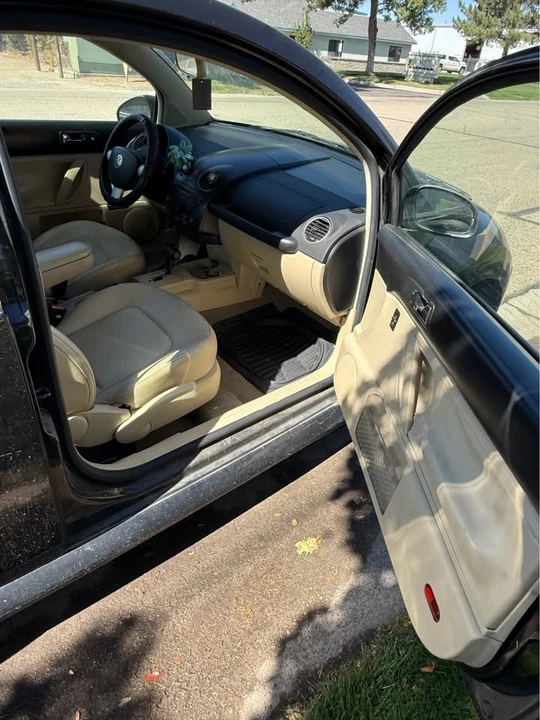 2008 Volkswagen New Beetle - Image 13 of 18