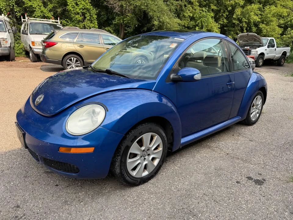 2008 Volkswagen New Beetle - Image 2 of 5