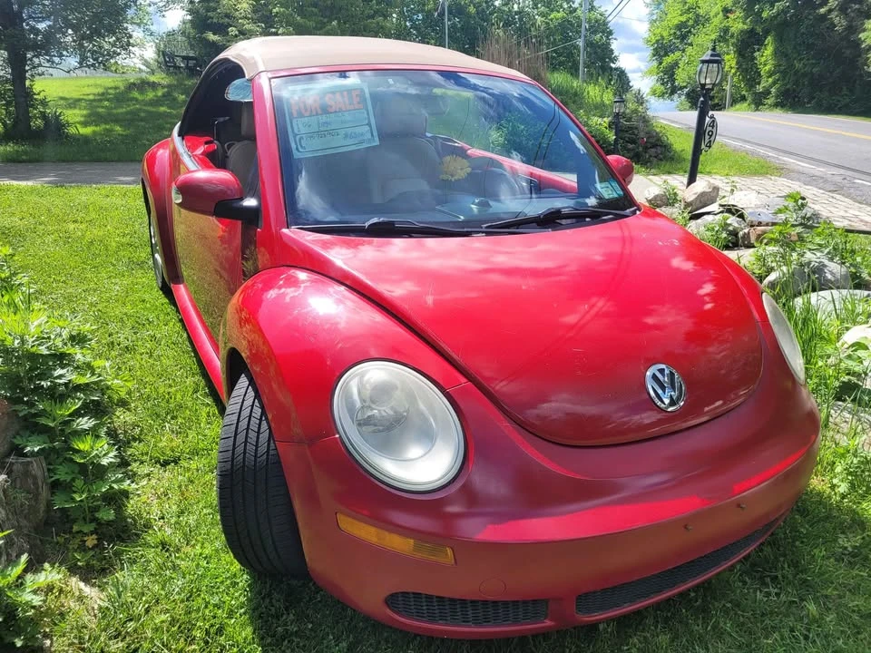 2008 Volkswagen New Beetle - Image 2 of 16