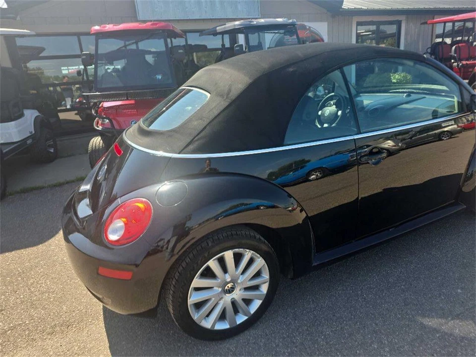 2008 Volkswagen New Beetle - Image 18 of 31