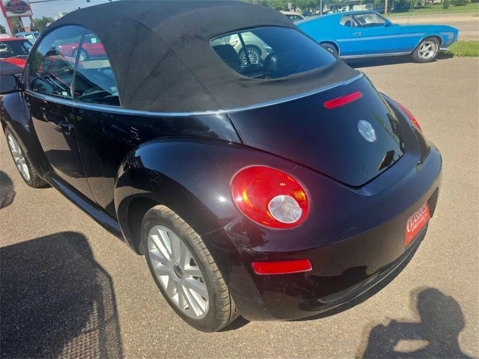 2008 Volkswagen New Beetle - Image 14 of 31
