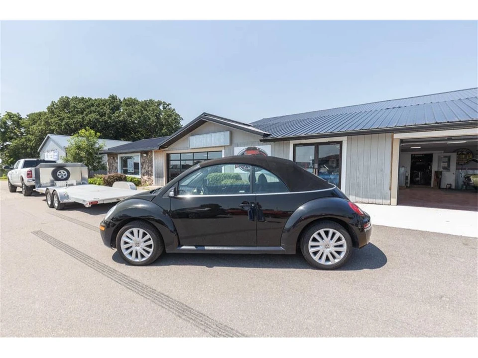 2008 Volkswagen New Beetle - Image 6 of 31