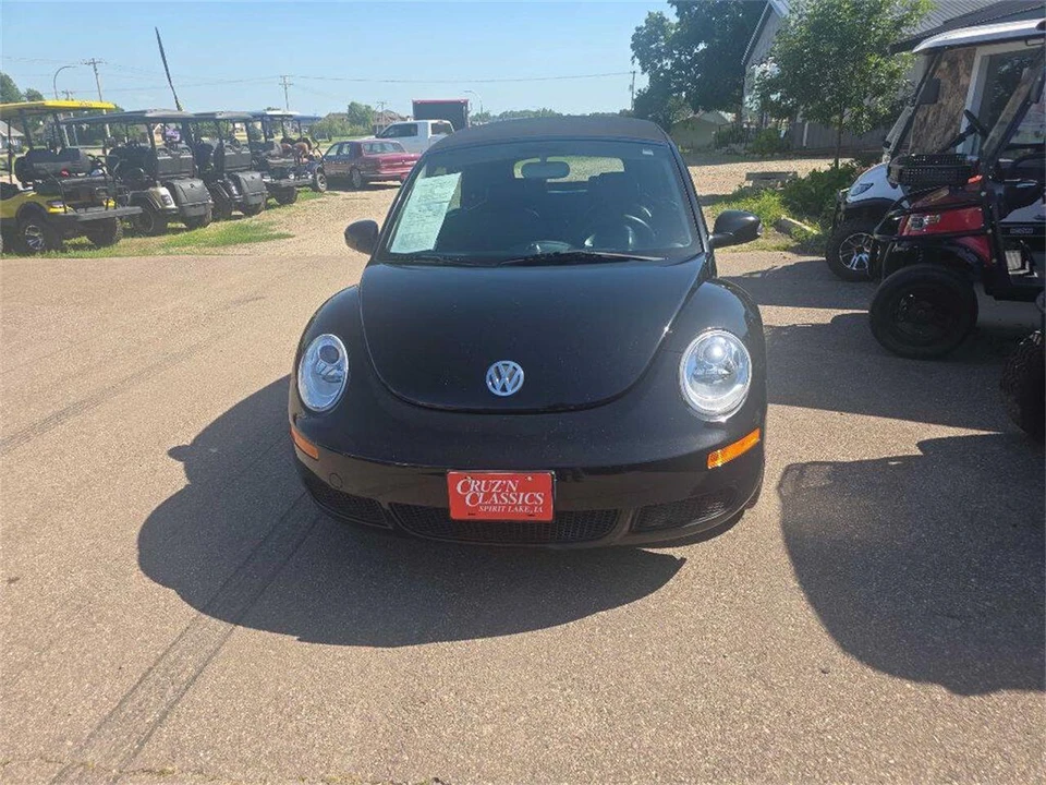 2008 Volkswagen New Beetle - Image 10 of 31