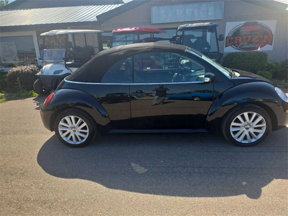 2008 Volkswagen New Beetle - Image 22 of 31