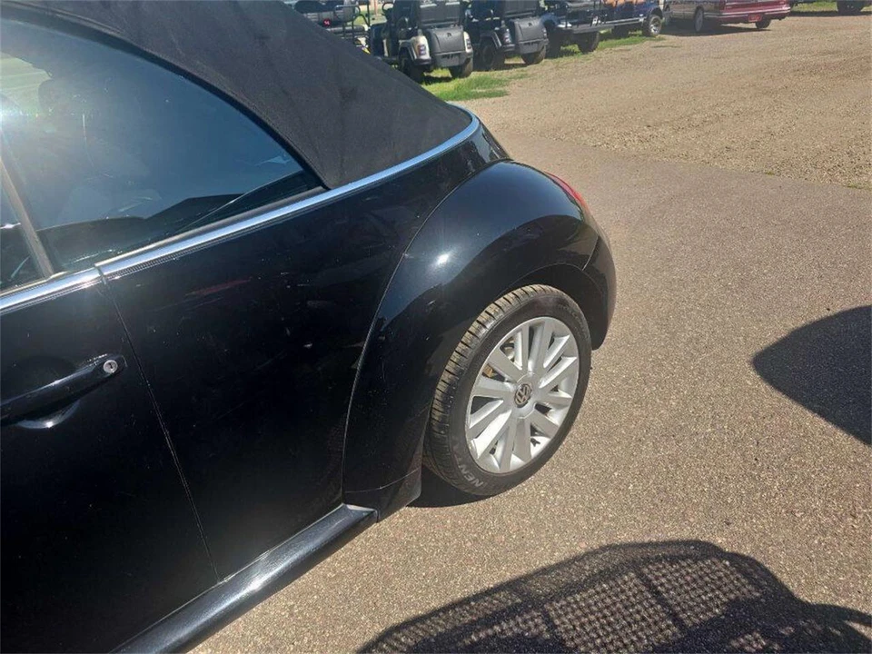 2008 Volkswagen New Beetle - Image 11 of 31