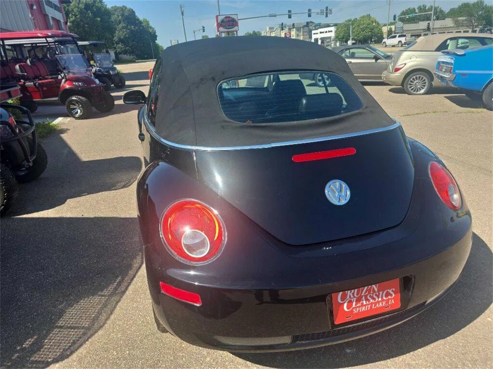 2008 Volkswagen New Beetle - Image 15 of 31