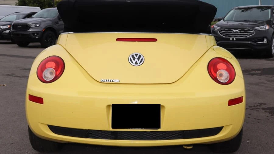 2008 Volkswagen New Beetle - Image 12 of 18