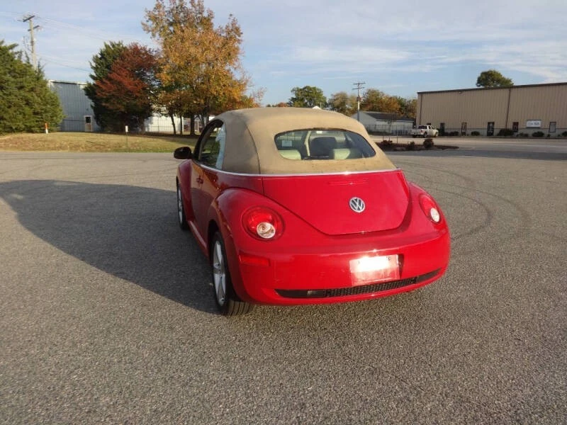 2008 Volkswagen New Beetle - Image 8 of 16