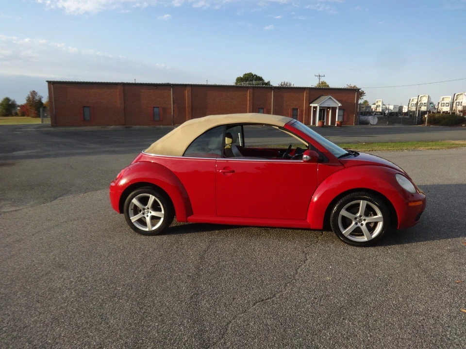 2008 Volkswagen New Beetle - Image 12 of 20