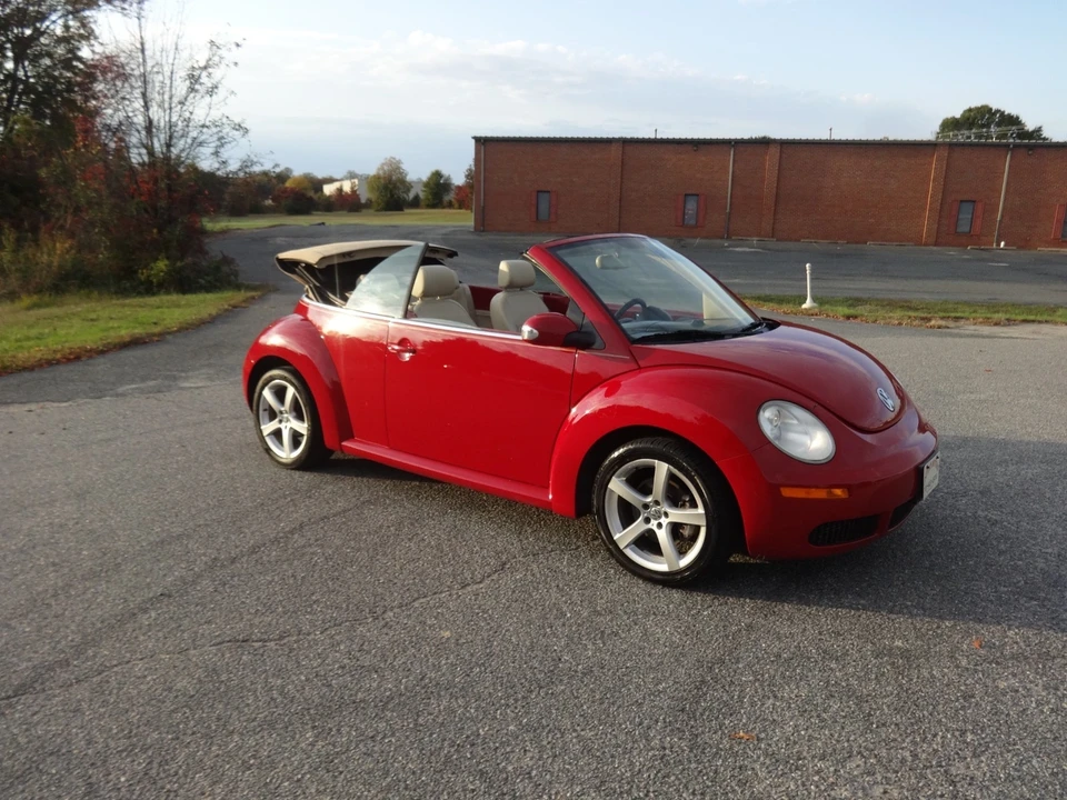 2008 Volkswagen New Beetle - Image 4 of 20