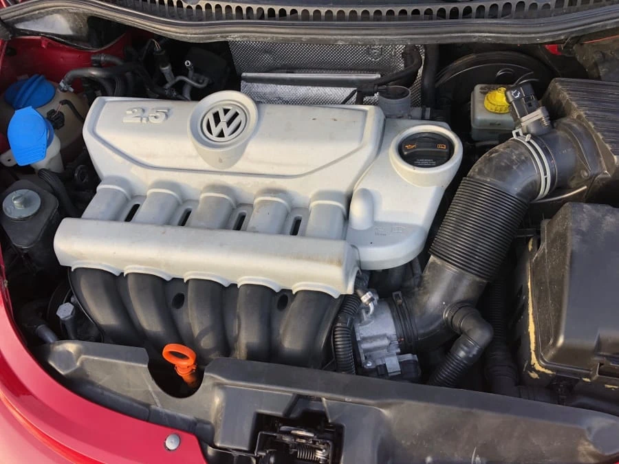 2008 Volkswagen New Beetle - Image 7 of 8