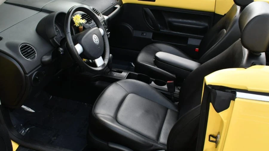 2008 Volkswagen New Beetle - Image 16 of 24