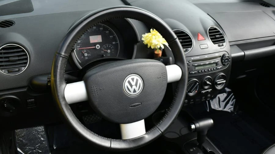 2008 Volkswagen New Beetle - Image 21 of 24