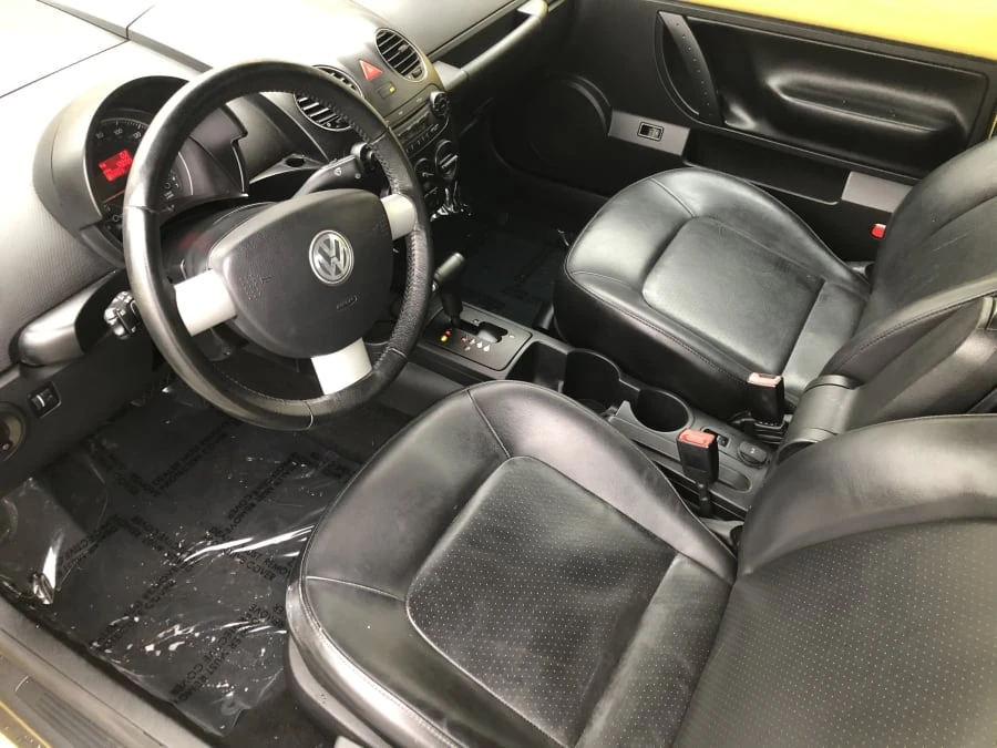 2008 Volkswagen New Beetle - Image 4 of 11