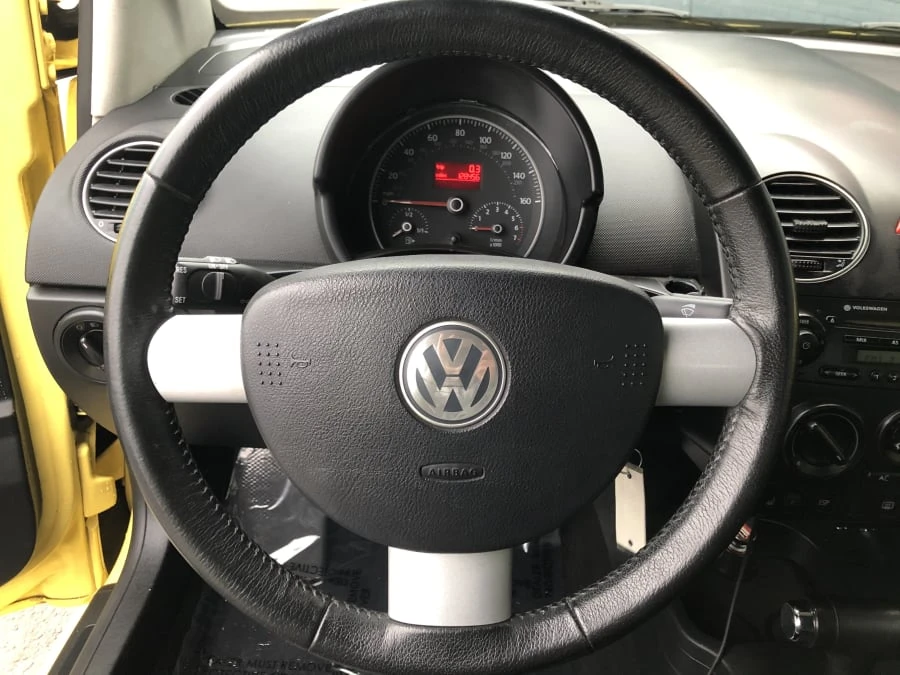 2008 Volkswagen New Beetle - Image 7 of 11