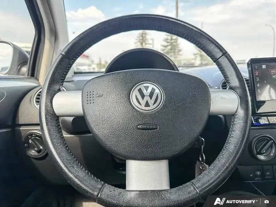 2008 Volkswagen New Beetle - Image 7 of 10