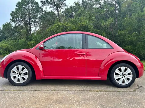 2008 Volkswagen Beetle Hatchback 2D