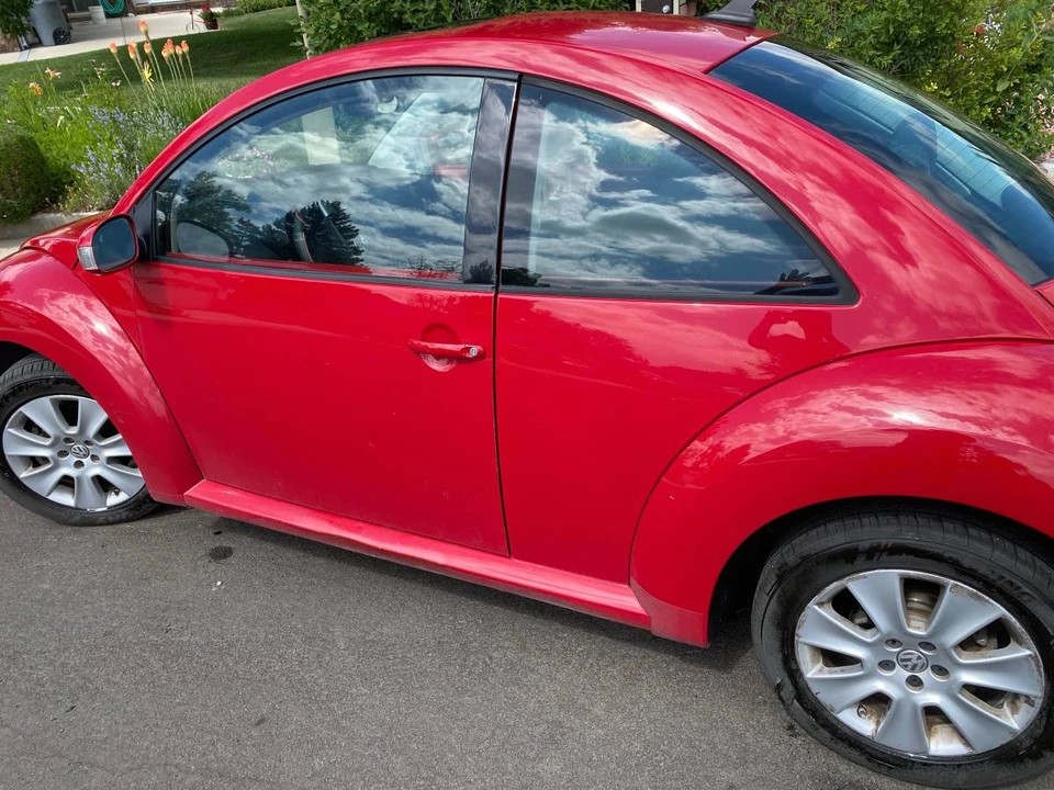 2008 Volkswagen New Beetle - Image 4 of 10