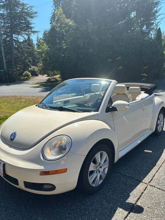 2008 Volkswagen New Beetle - Image 8 of 9