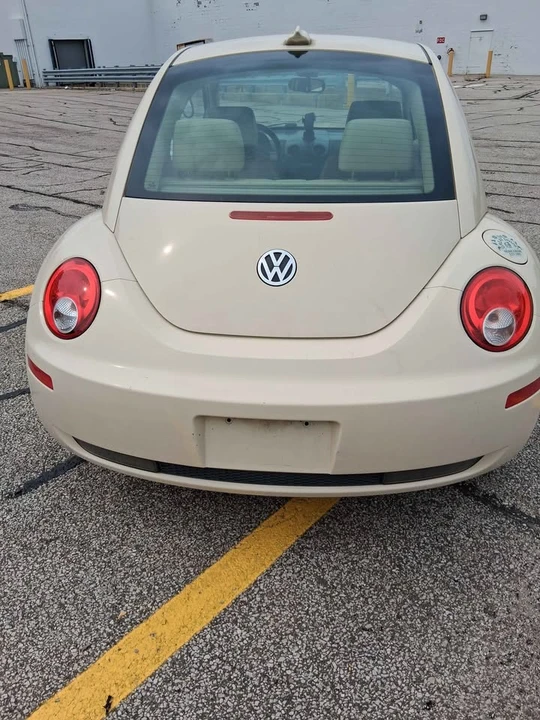 2008 Volkswagen New Beetle - Image 6 of 9