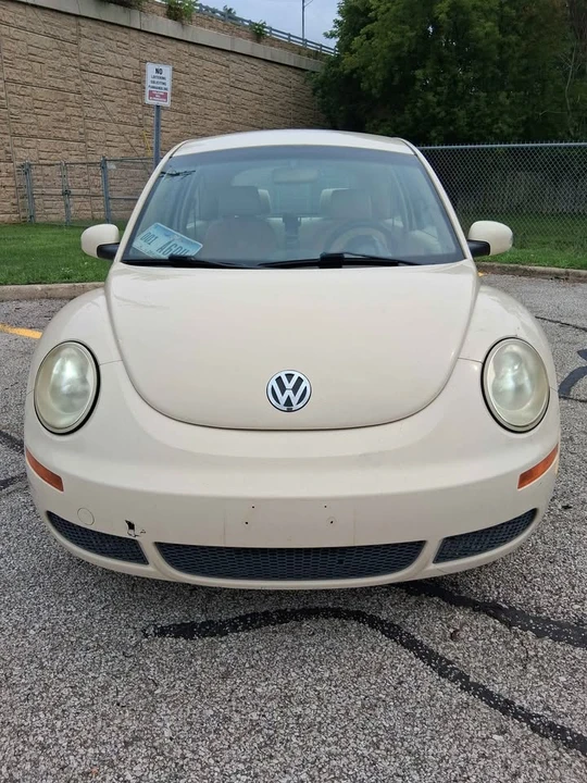 2008 Volkswagen New Beetle - Image 7 of 9