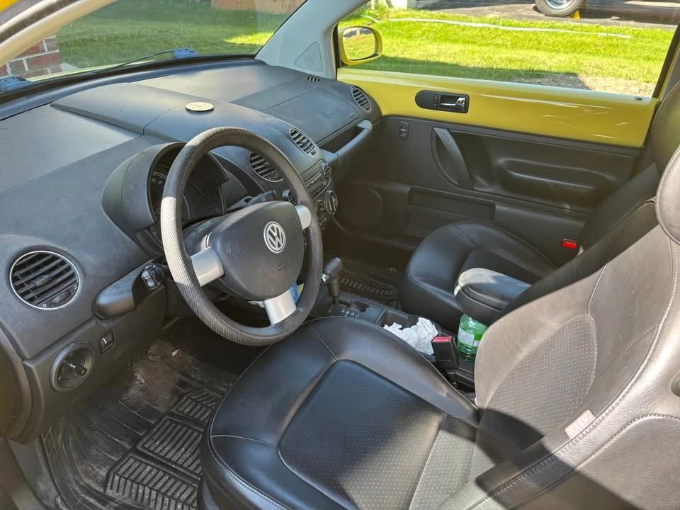 2008 Volkswagen New Beetle - Image 6 of 7