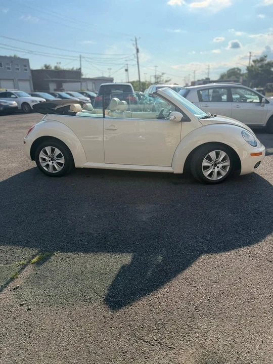 2008 Volkswagen New Beetle - Image 5 of 18