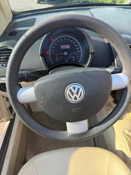 2008 Volkswagen New Beetle - Image 14 of 18