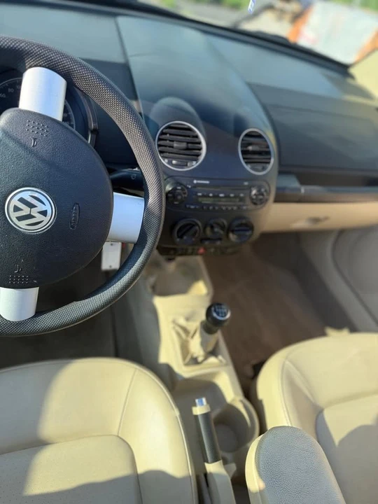 2008 Volkswagen New Beetle - Image 18 of 18
