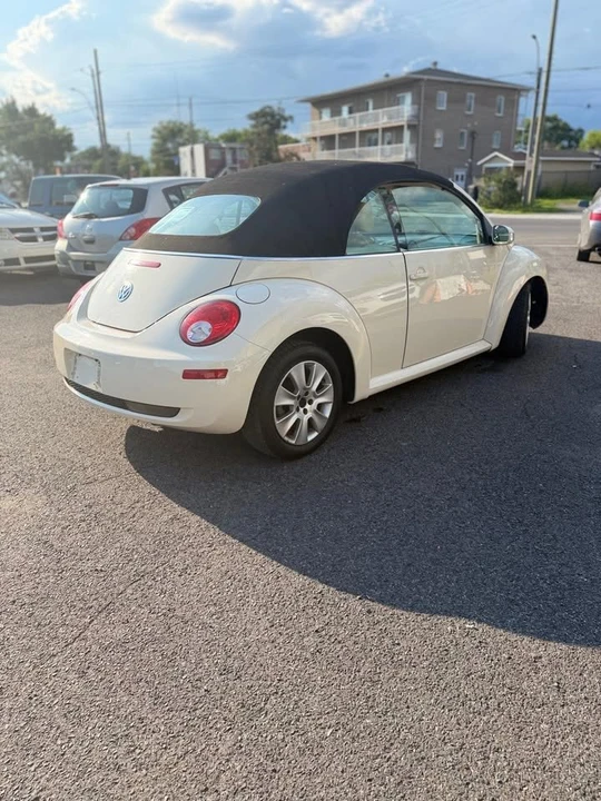2008 Volkswagen New Beetle - Image 10 of 18